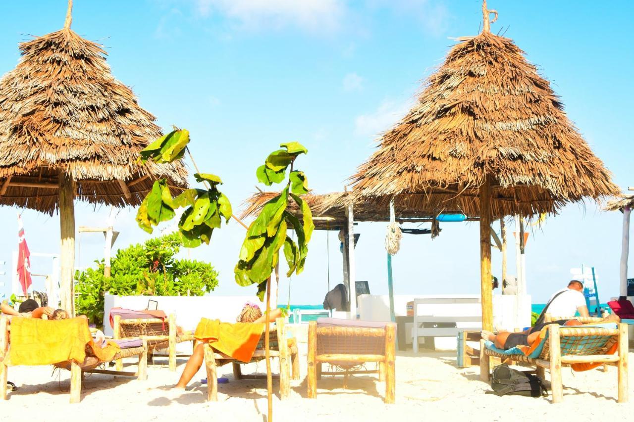 Mwananchi Bungalows Paje Bagian luar foto